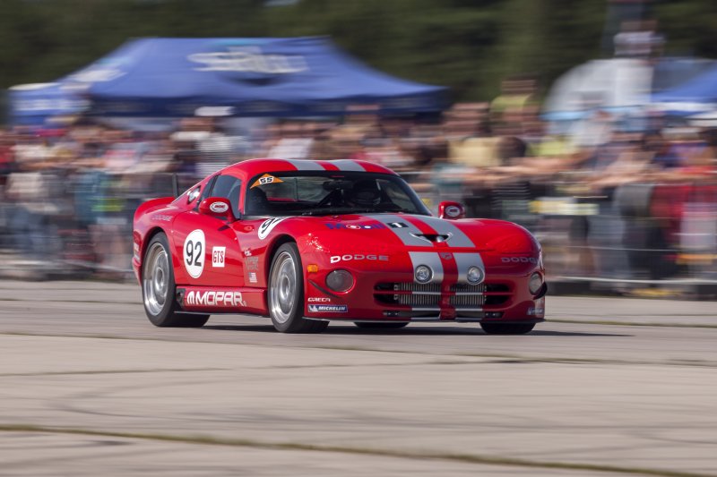 http://www.onemile.ee/pressifotod/Roul_Liidemann_Dodge_Viper_GTS_343km_800x533.jpg